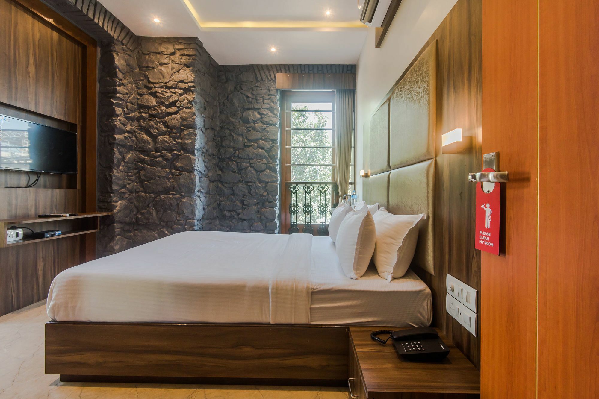Hotel Sea Grand, Colaba Mumbai Exterior photo