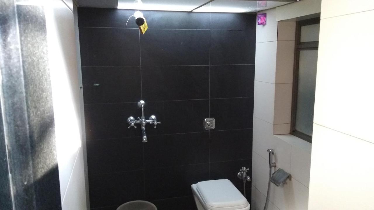 Hotel Sea Grand, Colaba Mumbai Exterior photo